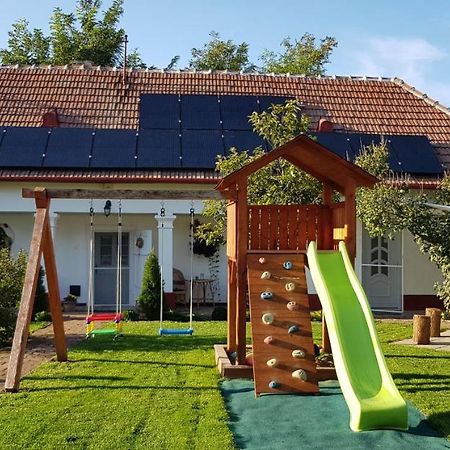 Harmonia Paraszthaz Es Apartman Poroszló المظهر الخارجي الصورة