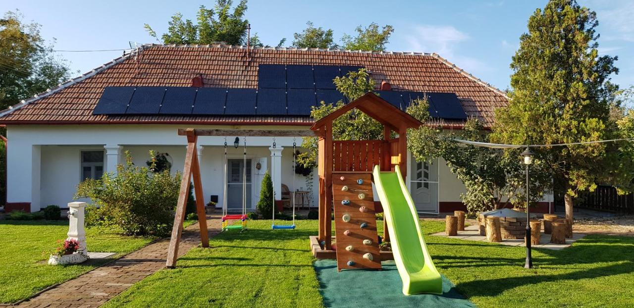 Harmonia Paraszthaz Es Apartman Poroszló المظهر الخارجي الصورة